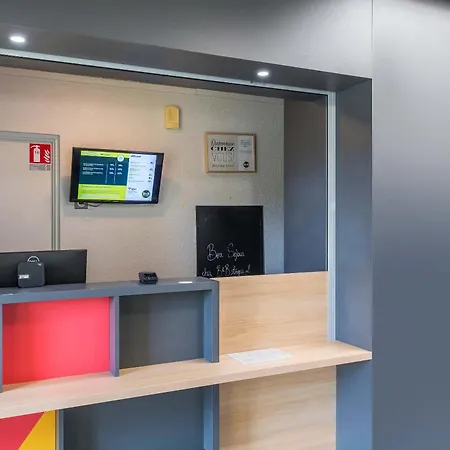 B&B Hotel Angers 2 Universite Beaucouze