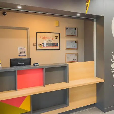 Hotel Angers 2 Universite 2*