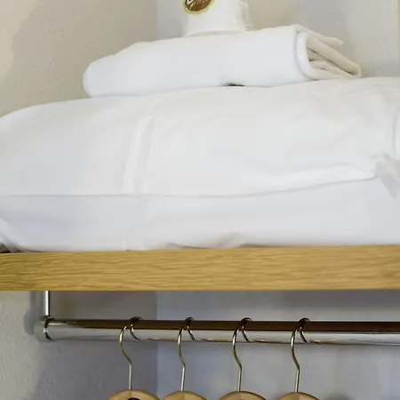 Hotel Angers 2 Universite 2*