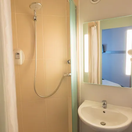 Hotel B&B Hotel Angers 2 Universite Beaucouze