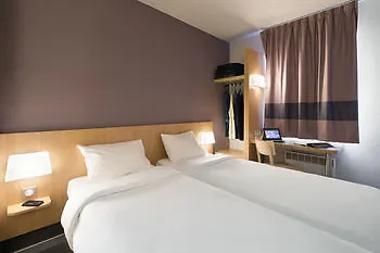 B&B Hotel Angers 2 Universite 2*