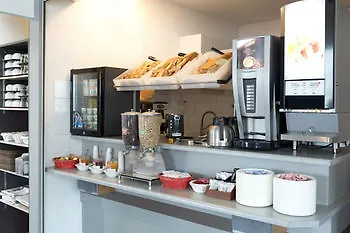B&B Hotel Angers 2 Universite Hotel Beaucouze