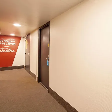 B&B Hotel Angers 2 Universite 2*