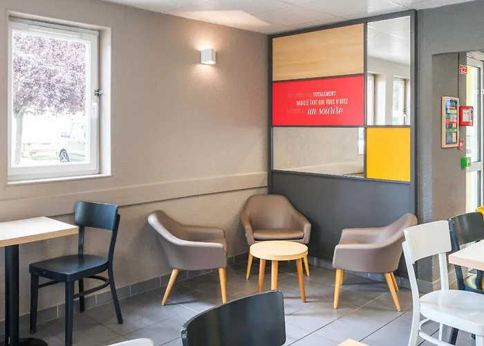 Hotel Angers 2 Universite 2*