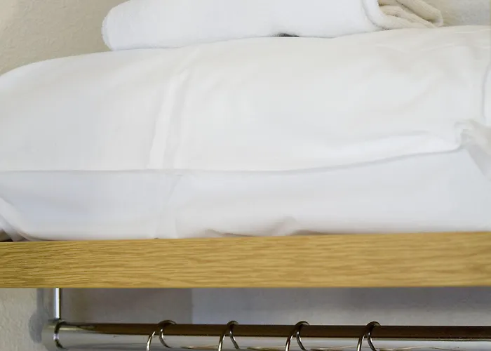 호텔 Angers 2 Universite 2*