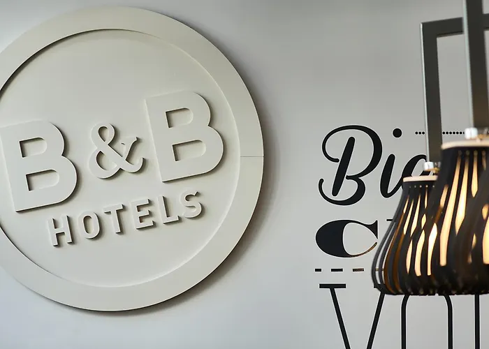 Hotel Angers 2 Universite 2*